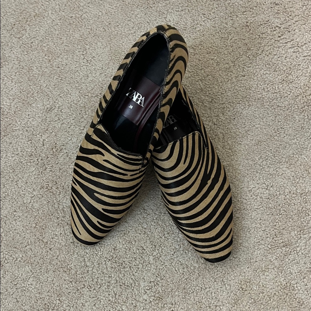 Zara women’s  Black and Tan Zebra Loafers